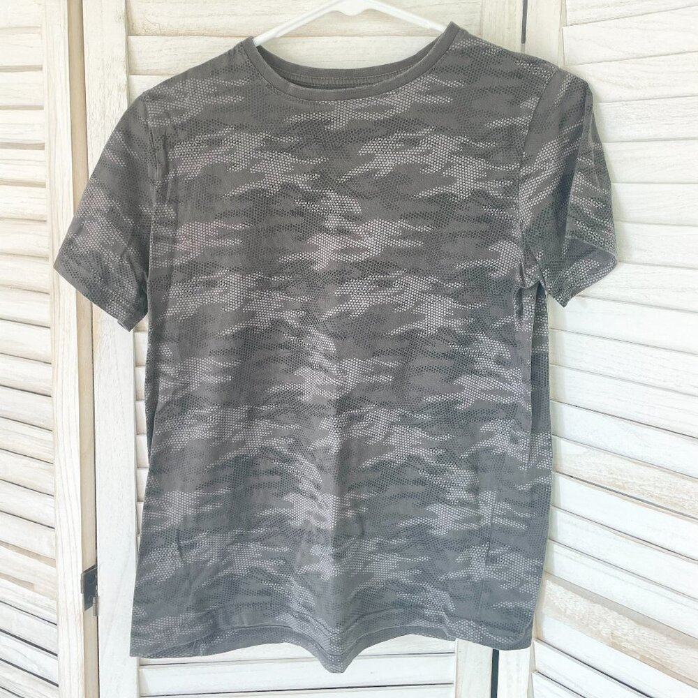 Primark Cares T-Shirt Kids 12-13 YRS Camouflage Pattern Color Gray